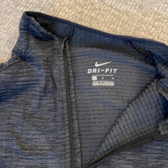 Nike dri fit running pull over - Picture 3 of 5